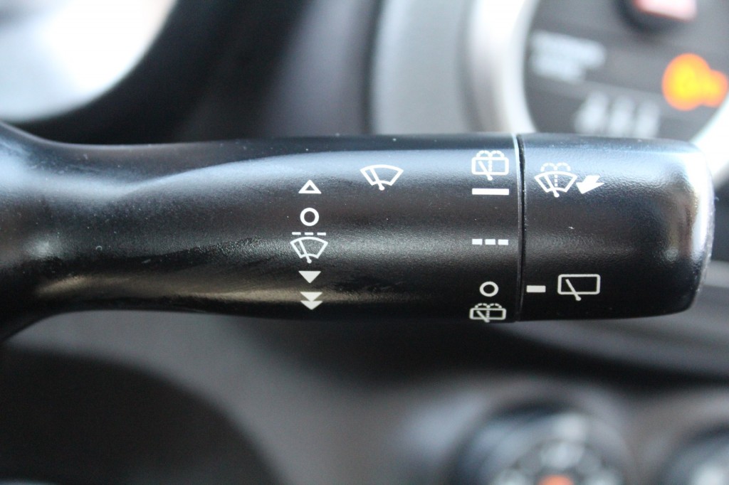TOYOTA-YARIS-1.0 VVT-i Tendance/ Airco/ Nette Auto /Weinig Kilometers!!