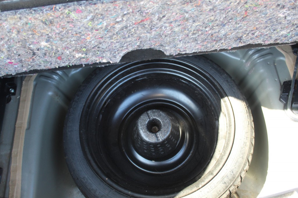 TOYOTA-YARIS-1.0 VVT-i Tendance/ Airco/ Nette Auto /Weinig Kilometers!!