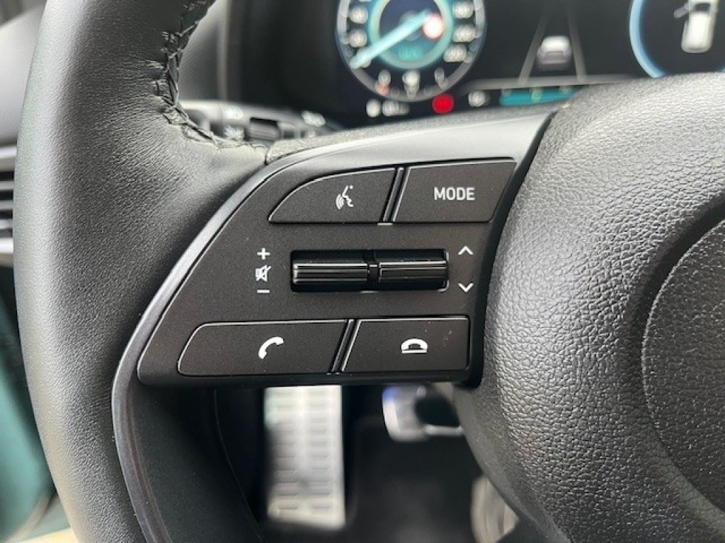 HYUNDAI-BAYON-1.0 T-GDI MILD HYBRID TREND STOEL/STUURVERW CARPLAY