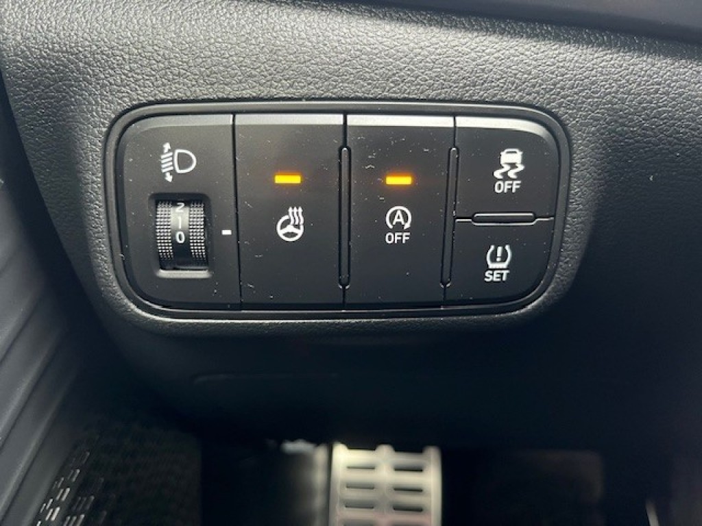 HYUNDAI-BAYON-1.0 T-GDI MILD HYBRID TREND STOEL/STUURVERW CARPLAY