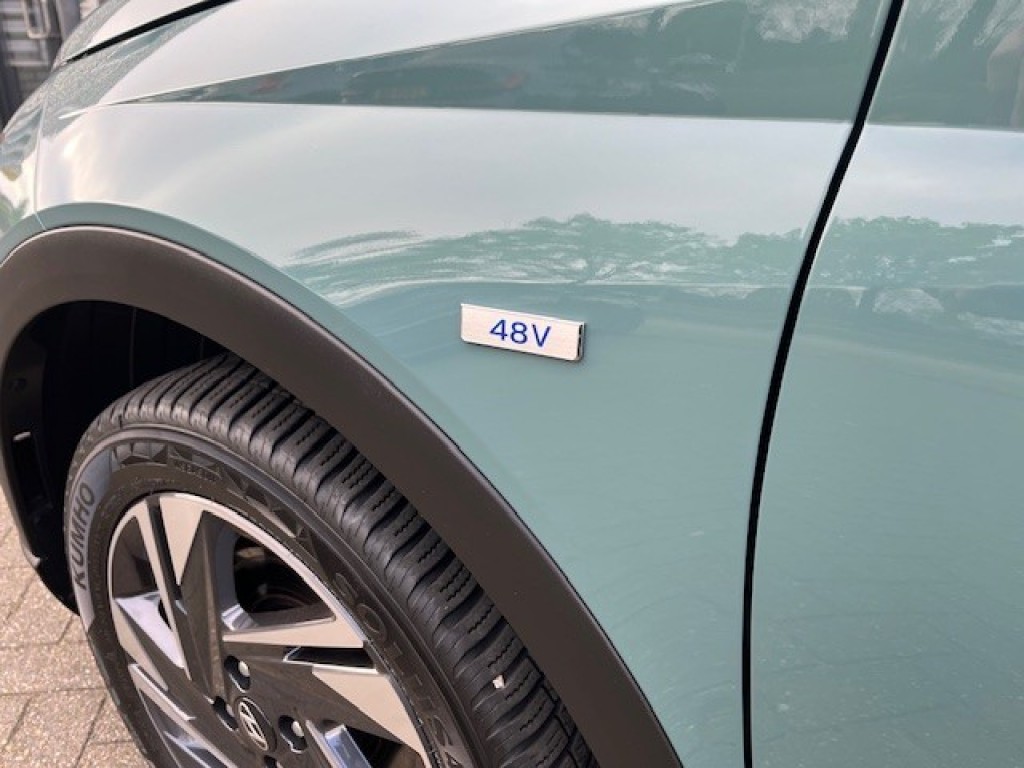 HYUNDAI-BAYON-1.0 T-GDI MILD HYBRID TREND STOEL/STUURVERW CARPLAY