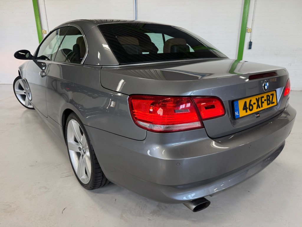 BMW-3-SERIE-320I HIGH EXECUTIVE / CarPlay/ 19 inch / Bluetooth / Lederen bekledig / NAP / 116367km / Onderhoudsboekjes en historie.