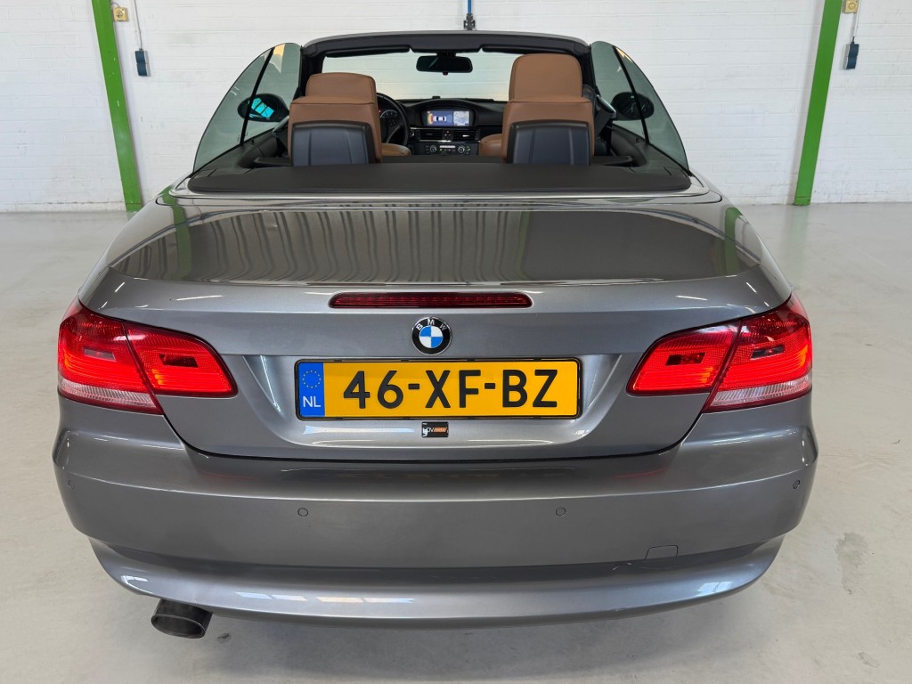 BMW-3-SERIE-320I HIGH EXECUTIVE / CarPlay/ 19 inch / Bluetooth / Lederen bekledig / NAP / 116367km / Onderhoudsboekjes en historie.