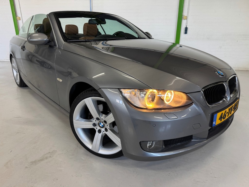 BMW-3-SERIE-320I HIGH EXECUTIVE / CarPlay/ 19 inch / Bluetooth / Lederen bekledig / NAP / 116367km / Onderhoudsboekjes en historie.
