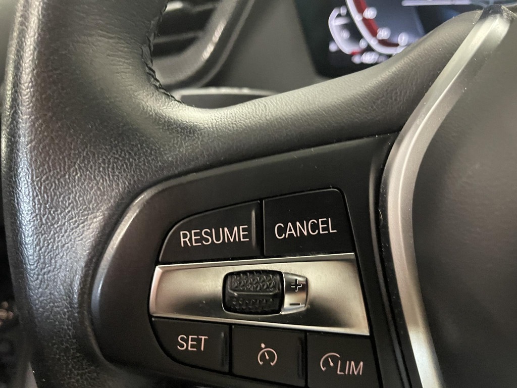 BMW-1-SERIE-118i Sportline Business Edition Automaat Navigatie Apple Carplay/Android Auto Camera Parkeersensoren Cruise Control Virtual Cock