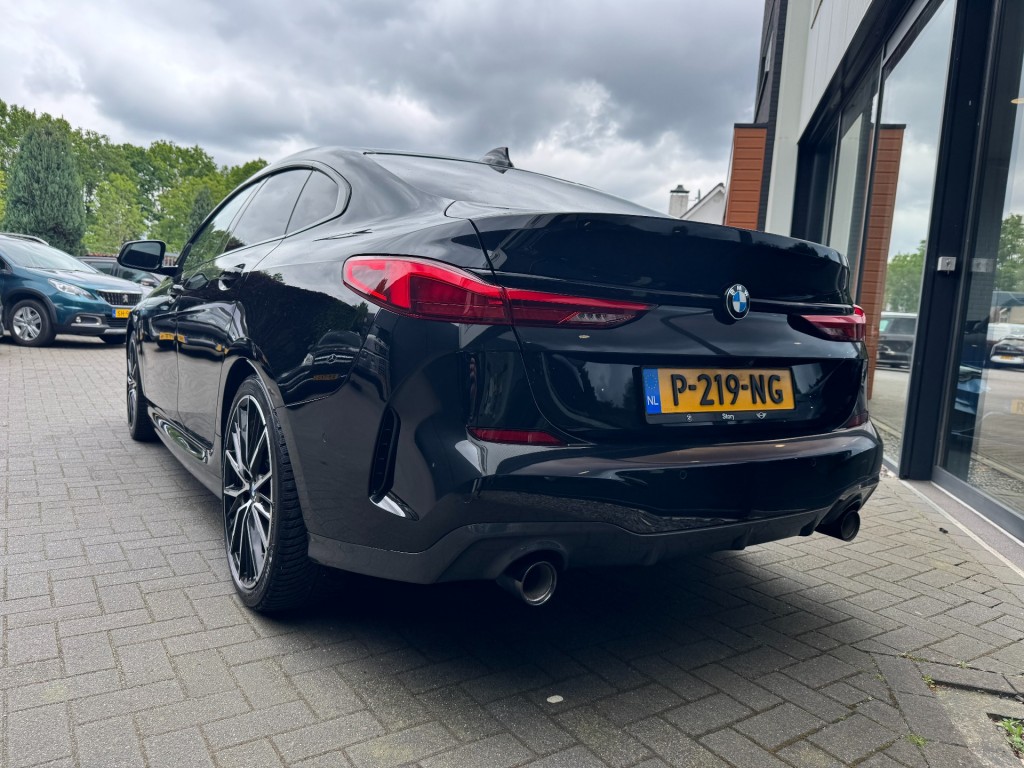 BMW-2-SERIE-220I M-Sport,LED,Schaalstoel,Lane Ass.,Carplay,Stoelverw,Camera,