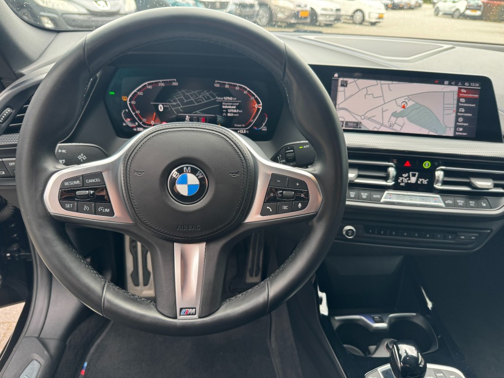 BMW-2-SERIE-220I M-Sport,LED,Schaalstoel,Lane Ass.,Carplay,Stoelverw,Camera,