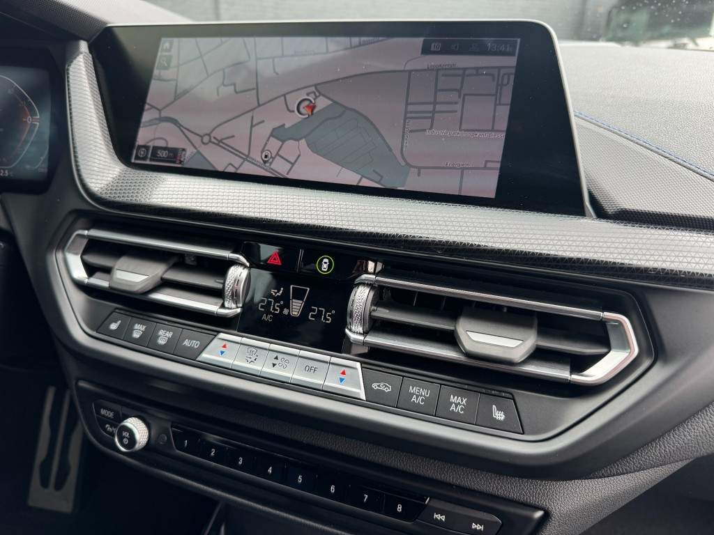 BMW-2-SERIE-220I M-Sport,LED,Schaalstoel,Lane Ass.,Carplay,Stoelverw,Camera,