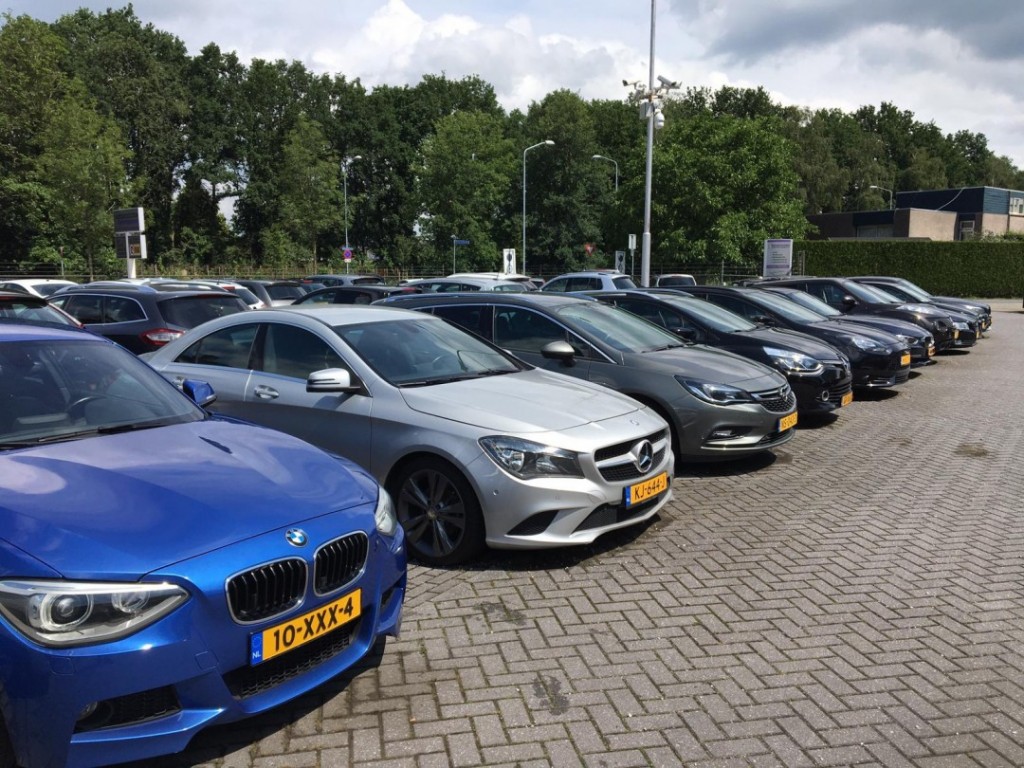 BMW-2-SERIE-220I M-Sport,LED,Schaalstoel,Lane Ass.,Carplay,Stoelverw,Camera,