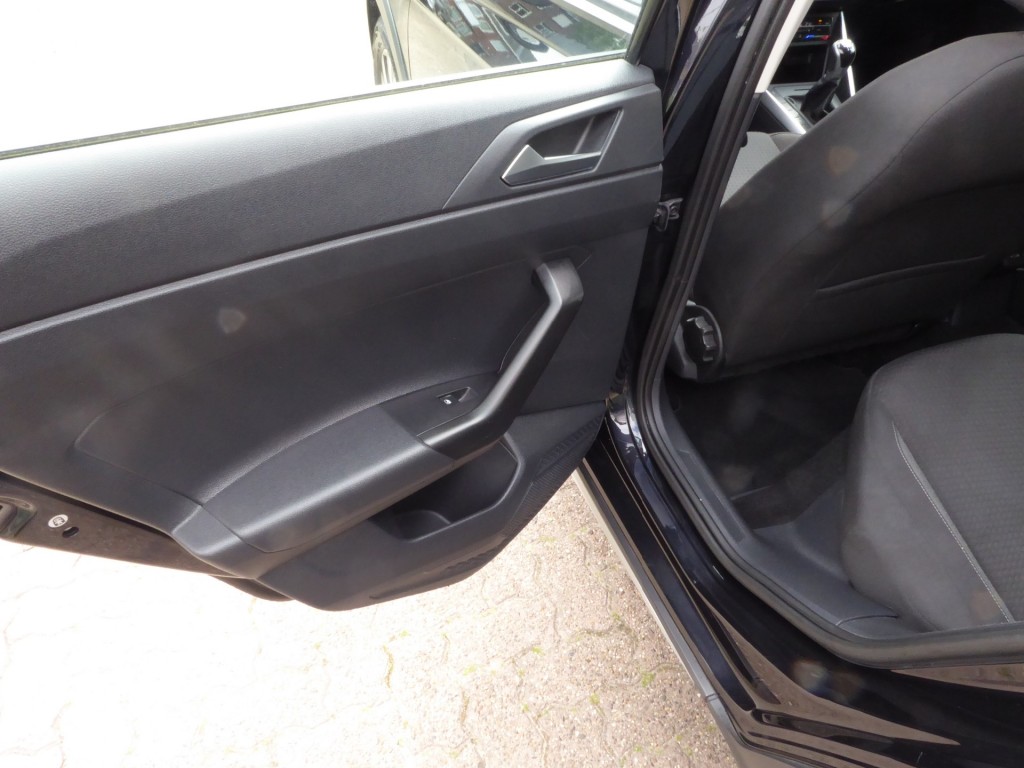 VOLKSWAGEN-TAIGO-1.0 TSI LIFE Business/Climat Control/Pdc/ Knappe Auto!!!!