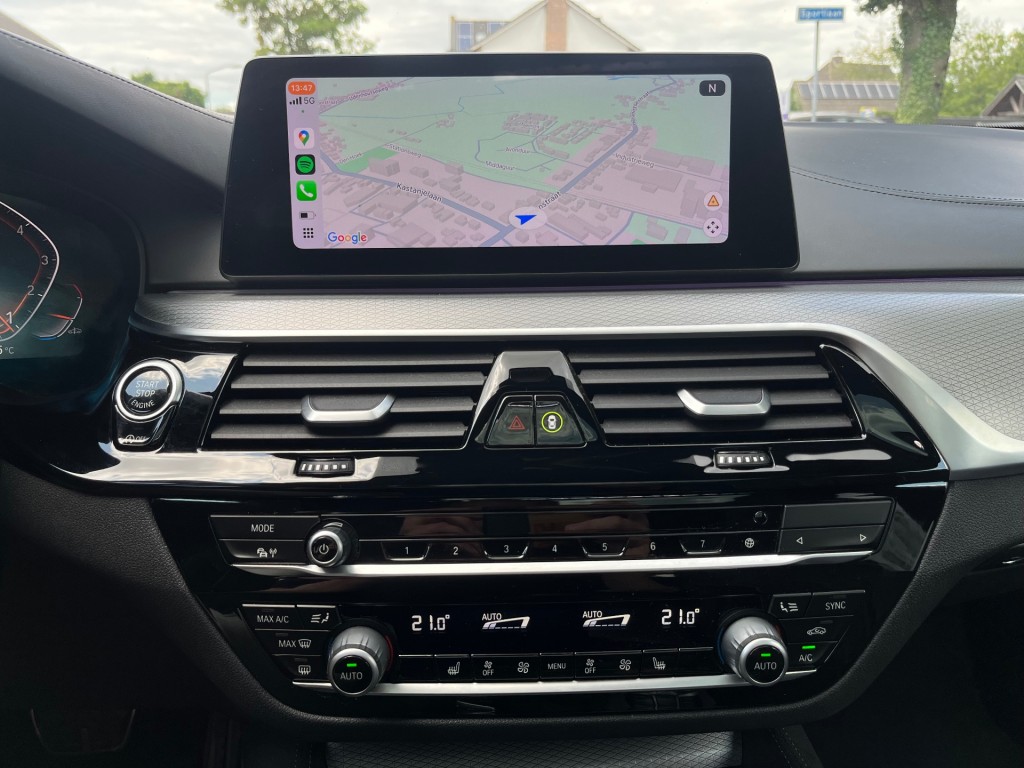 BMW-5-SERIE-TOURING 520I HIGH EXECUTIVE / SCHUIFDAK / LEDER / HARMAN-KARDON