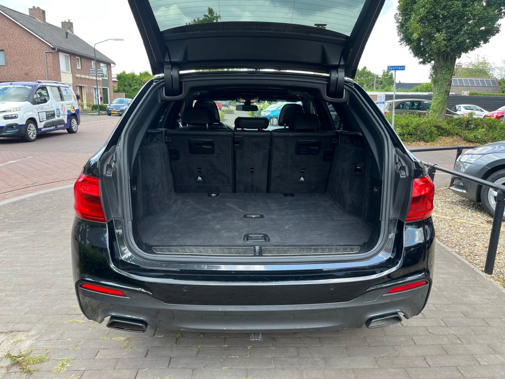 BMW-5-SERIE-TOURING 520I HIGH EXECUTIVE / SCHUIFDAK / LEDER / HARMAN-KARDON