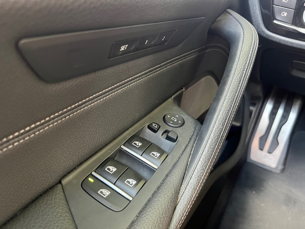 BMW-5-SERIE-TOURING 520I HIGH EXECUTIVE / SCHUIFDAK / LEDER / HARMAN-KARDON