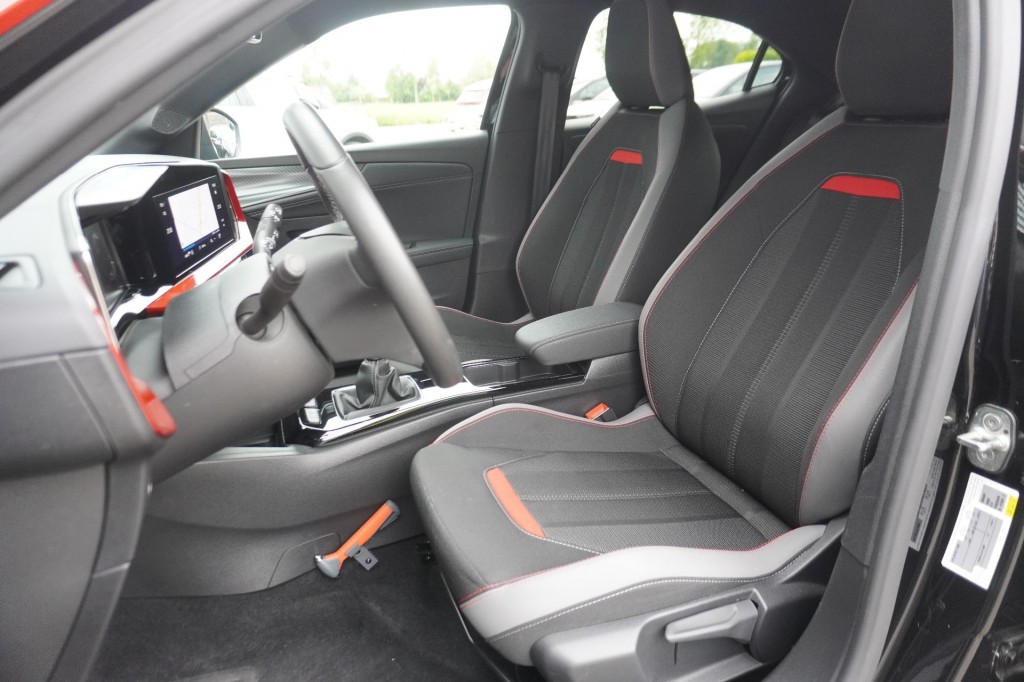 OPEL-MOKKA-1.2 Turbo GS Line / Camera / LED / Navi Pro / DAB+