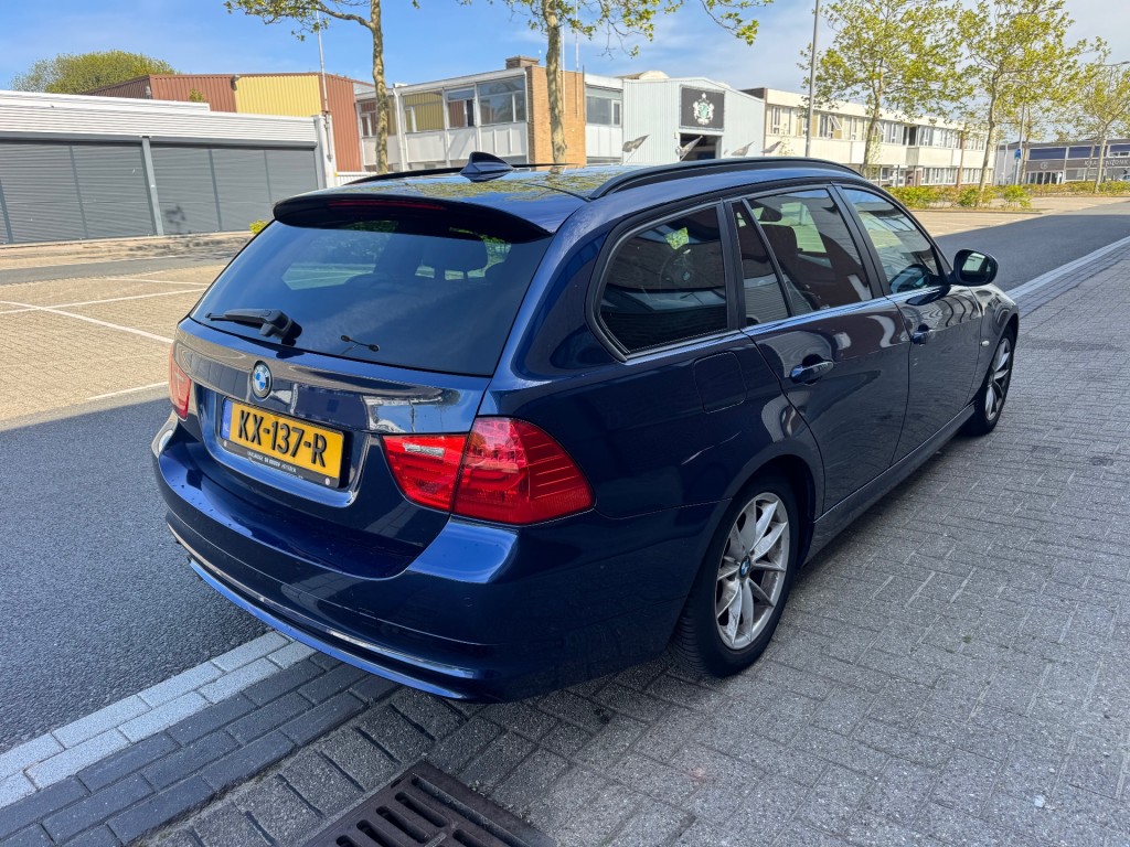 BMW-3-SERIE-320d BluePerformance High Executive M-PAKKET APK 183 PK