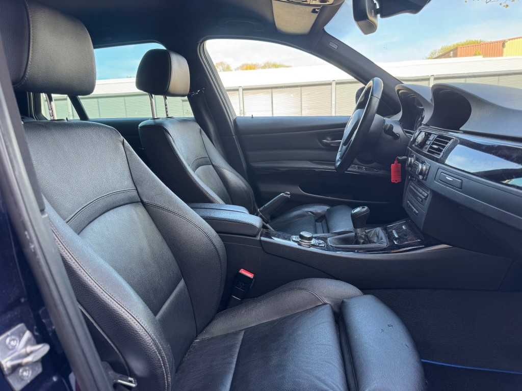 BMW-3-SERIE-320d BluePerformance High Executive M-PAKKET APK 183 PK