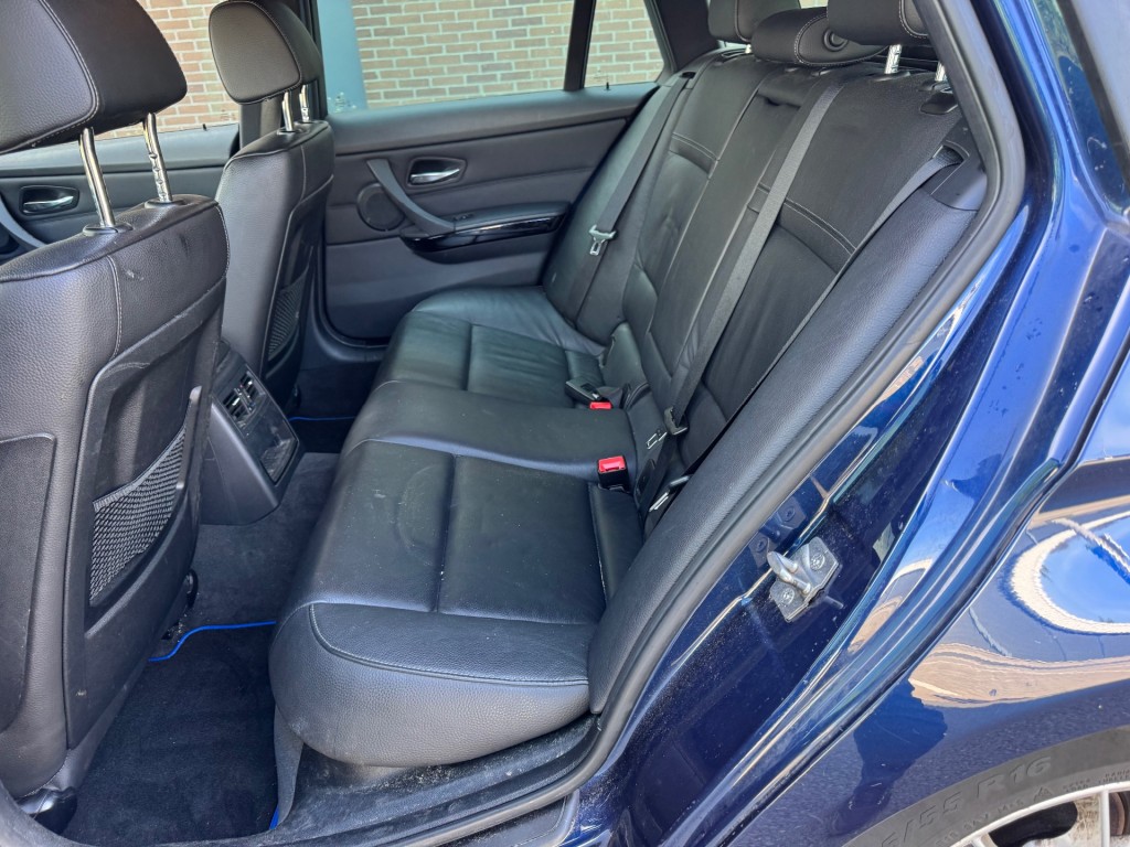 BMW-3-SERIE-320d BluePerformance High Executive M-PAKKET APK 183 PK