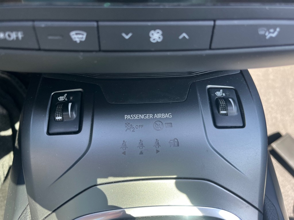 TOYOTA-AVENSIS-Touring Sp. 1.8 Business Premium Pano