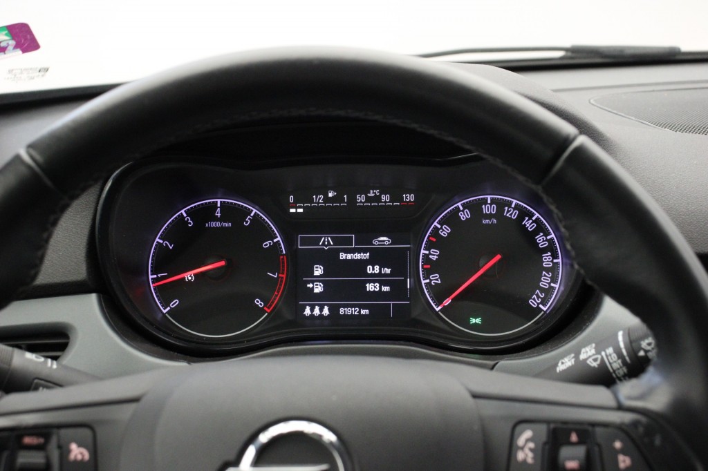 OPEL-CORSA-1.4 Favourite - Carplay, Navi, Cruise, Lichtmetalen Velgen