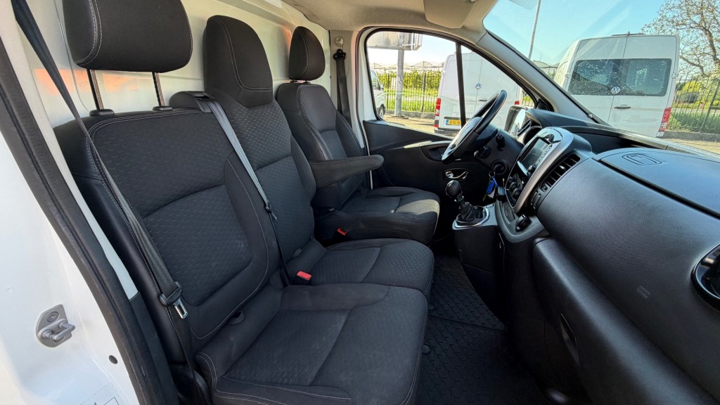 OPEL-VIVARO-1.6 CDTI 107KW 145PK L2H1 EURO 6 SPORT AIRCO/ CRUISE CONTROL/ NAVI/ 100% DEALERONDERHOUDEN