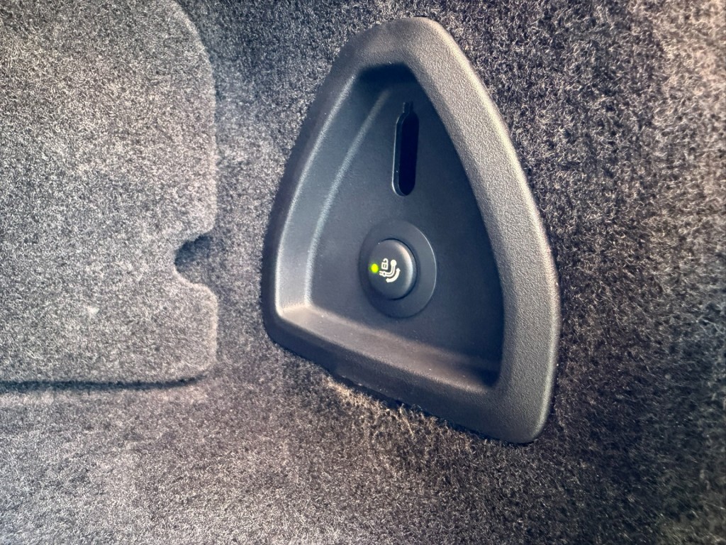 BMW-7-SERIE-M760e xDrive M-Sport Skylounge / Bowers & Wilkins
