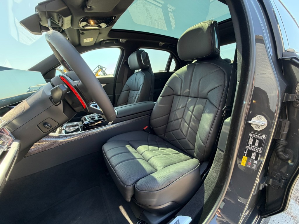 BMW-7-SERIE-M760e xDrive M-Sport Skylounge / Bowers & Wilkins