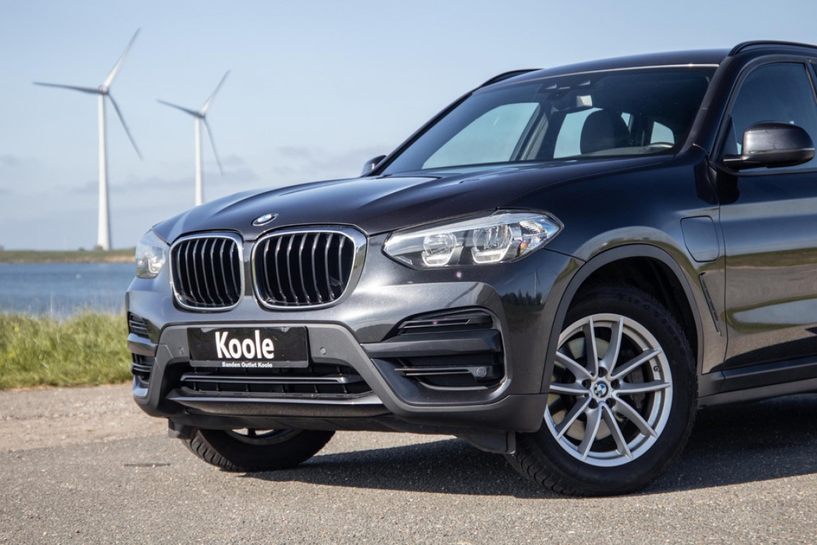 BMW-X3-xDrive30e Executive CARPLAY / STOELVERWARMING / DEALER ONDERHOUDEN / LEER