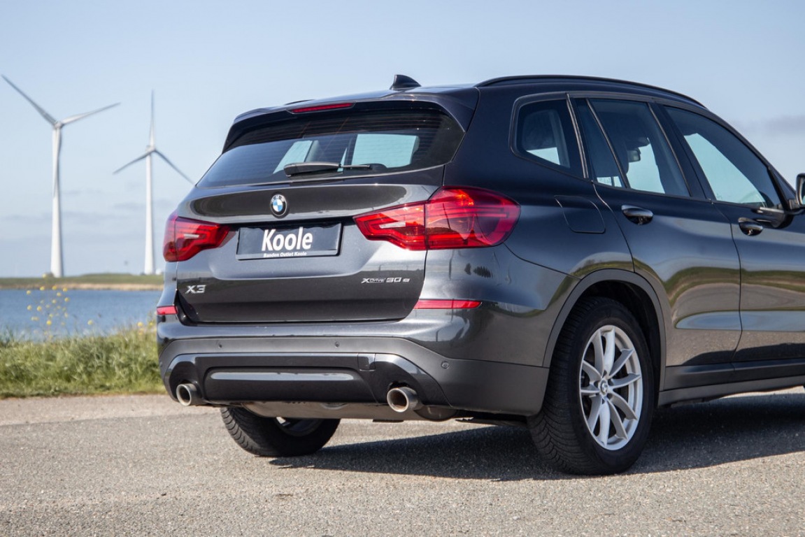 BMW-X3-xDrive30e Executive CARPLAY / STOELVERWARMING / DEALER ONDERHOUDEN / LEER