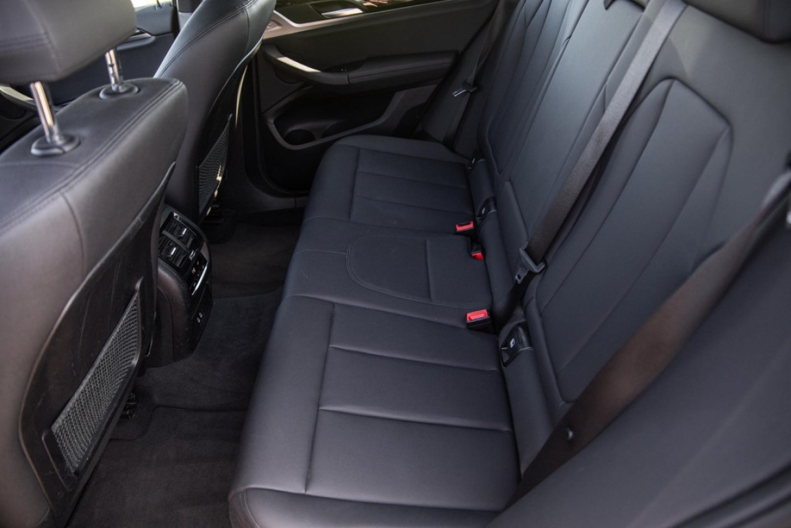 BMW-X3-xDrive30e Executive CARPLAY / STOELVERWARMING / DEALER ONDERHOUDEN / LEER