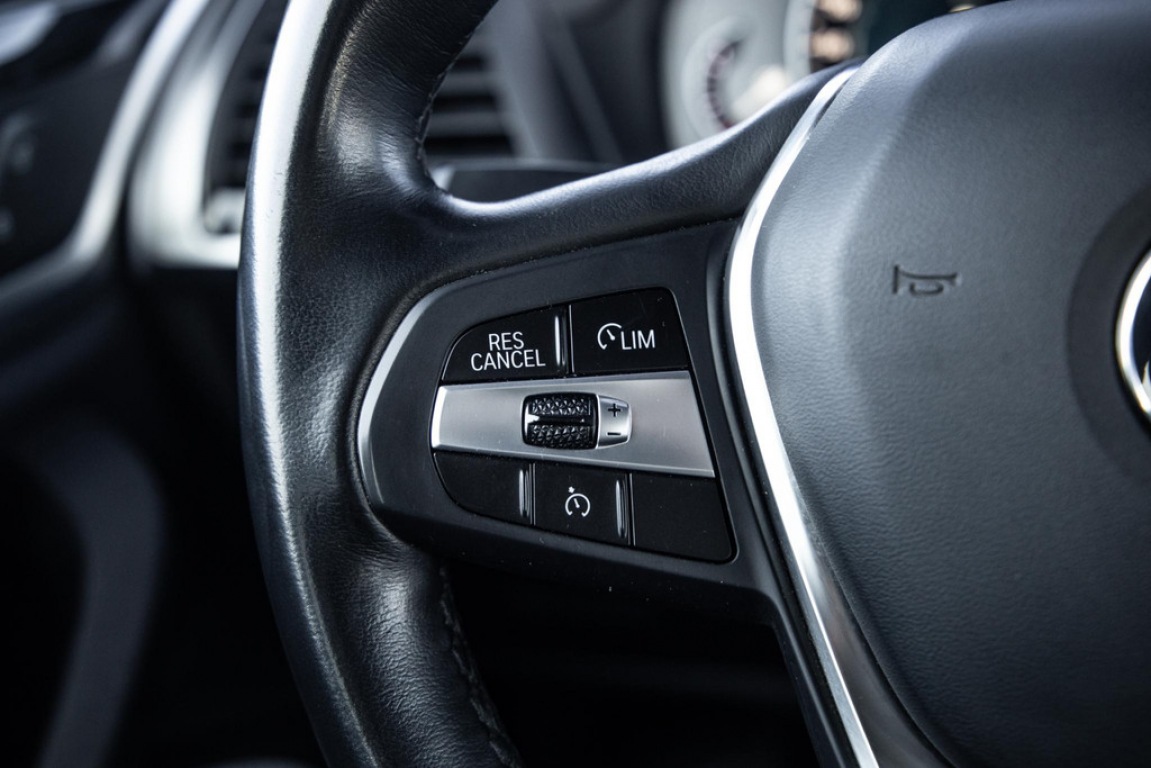 BMW-X3-xDrive30e Executive CARPLAY / STOELVERWARMING / DEALER ONDERHOUDEN / LEER