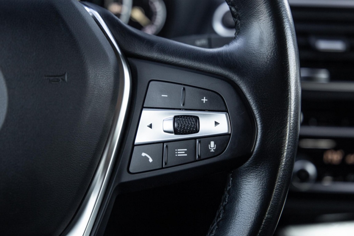 BMW-X3-xDrive30e Executive CARPLAY / STOELVERWARMING / DEALER ONDERHOUDEN / LEER