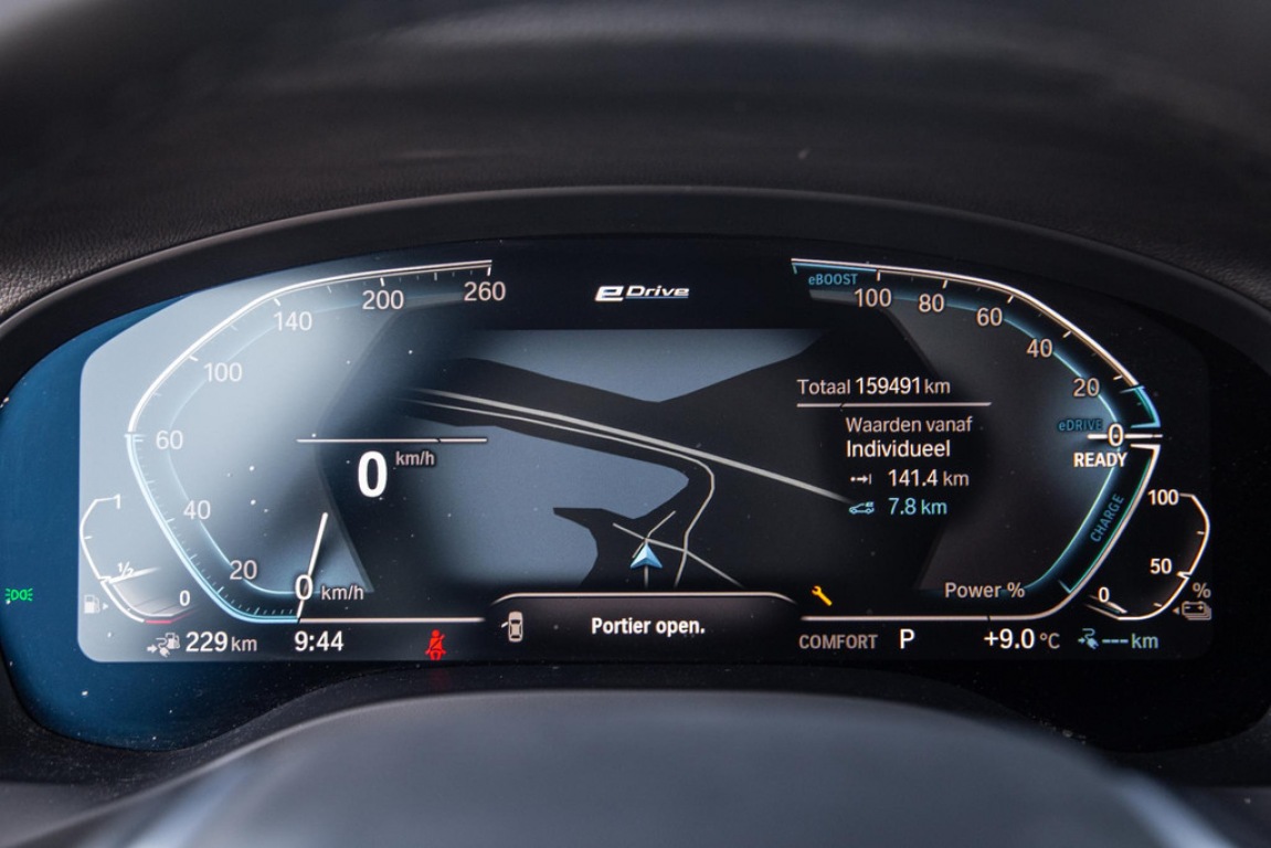 BMW-X3-xDrive30e Executive BLACK LINE / PANORAMA DAK / CARPLAY / LEER / STOELVERWARMING / CAMERA