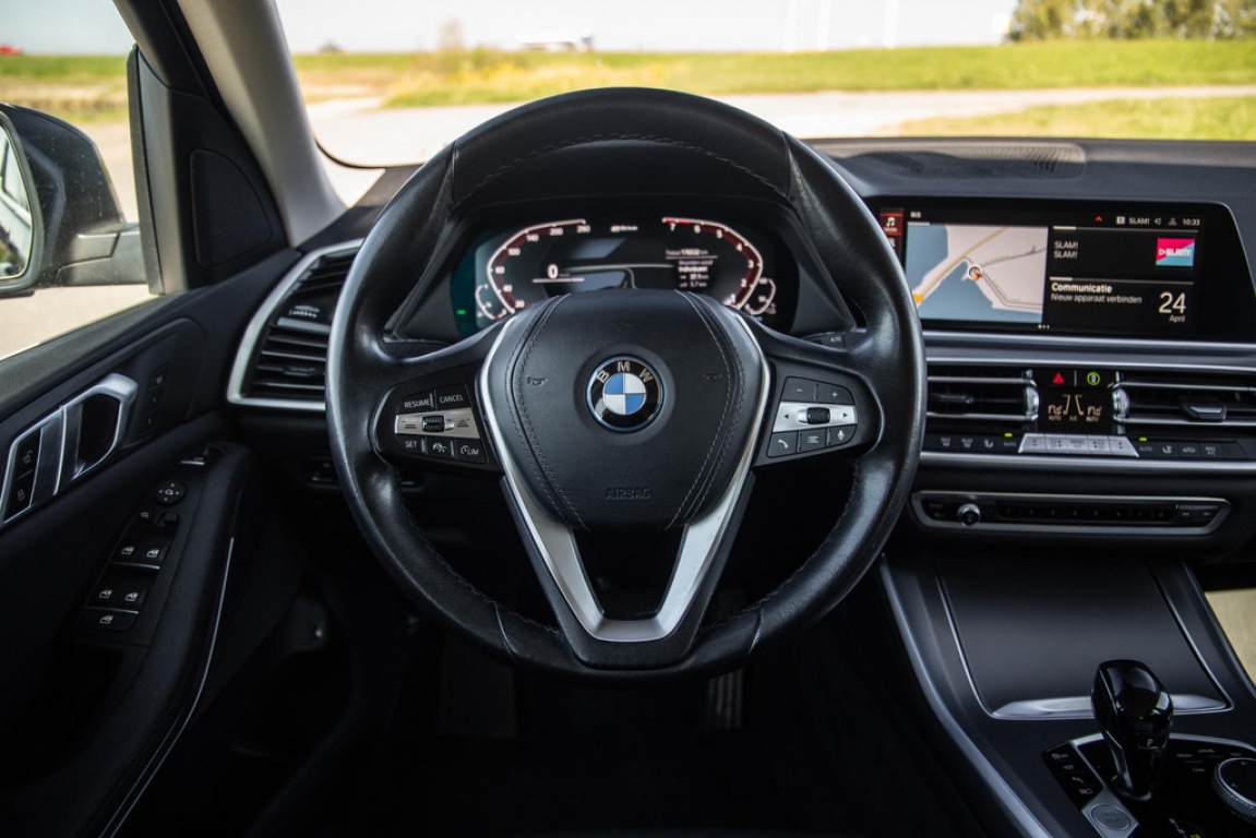 BMW-X5-xDrive45e Executive CARPLAY / CAMERA / DEALER ONDERHOUDEN / ZWART LEER / STOELVERWARMING