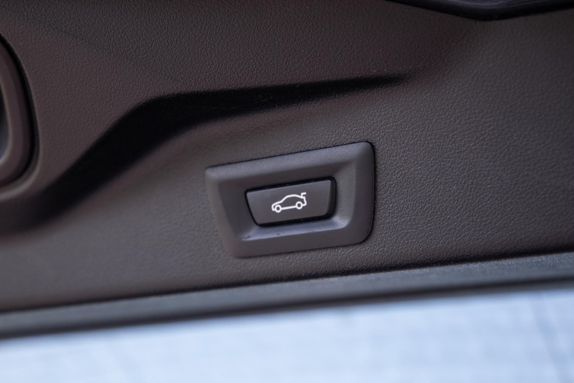 BMW-X5-xDrive45e Executive CARPLAY / CAMERA / DEALER ONDERHOUDEN / ZWART LEER / STOELVERWARMING