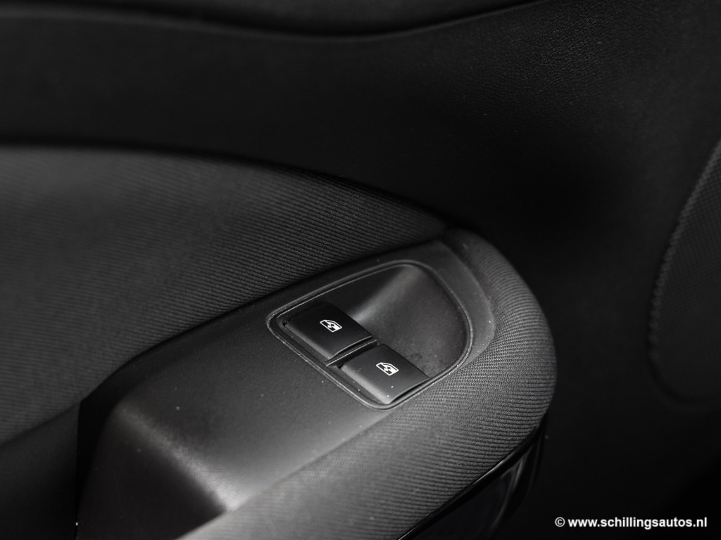 OPEL-ADAM-1.2 GLAM Panorama Airco