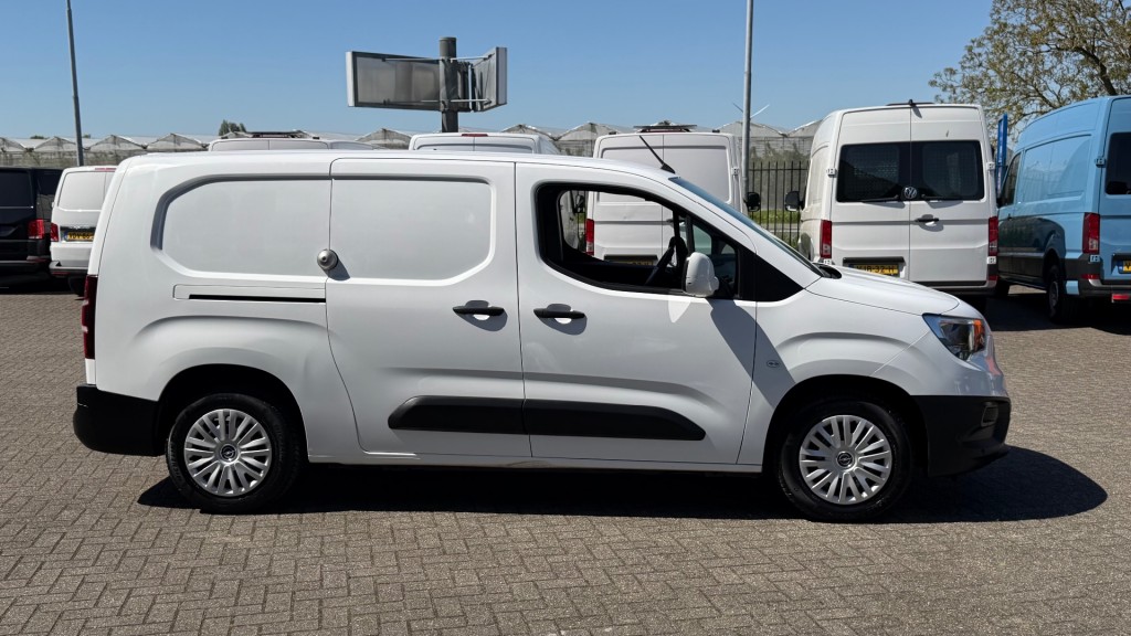 OPEL-COMBO-1.5D 75KW 102PK L2H1 MAXI EURO 6 AIRCO/ CRUISE CONTROL/ BEDRIJFSWAGENINRICHTING/ / 100% DEALERONDERHOUDEN