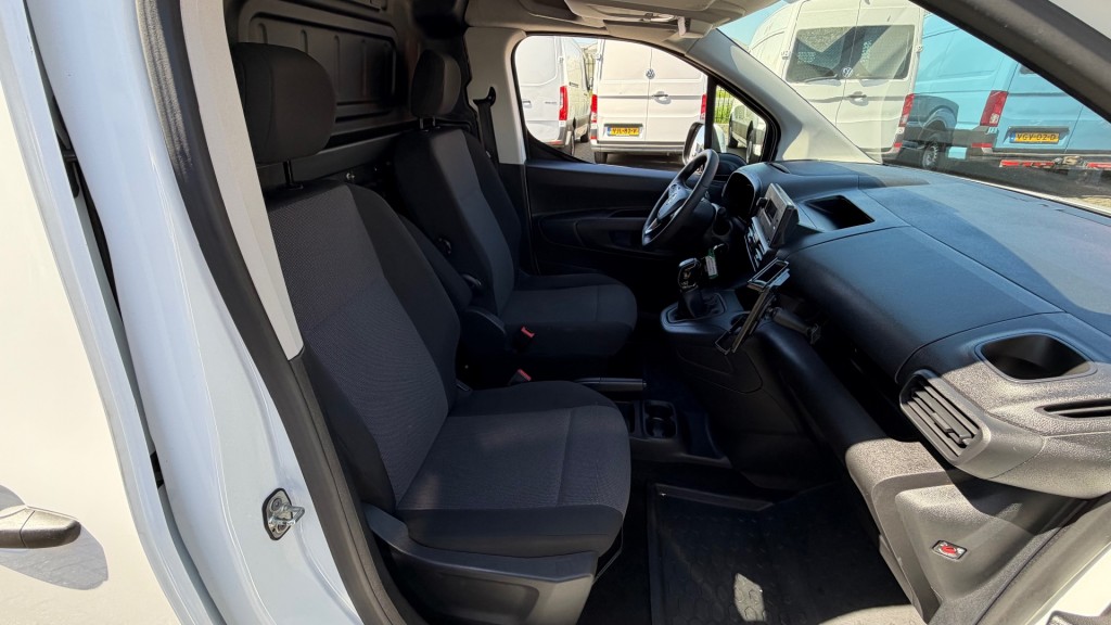 OPEL-COMBO-1.5D 75KW 102PK L2H1 MAXI EURO 6 AIRCO/ CRUISE CONTROL/ BEDRIJFSWAGENINRICHTING/ / 100% DEALERONDERHOUDEN