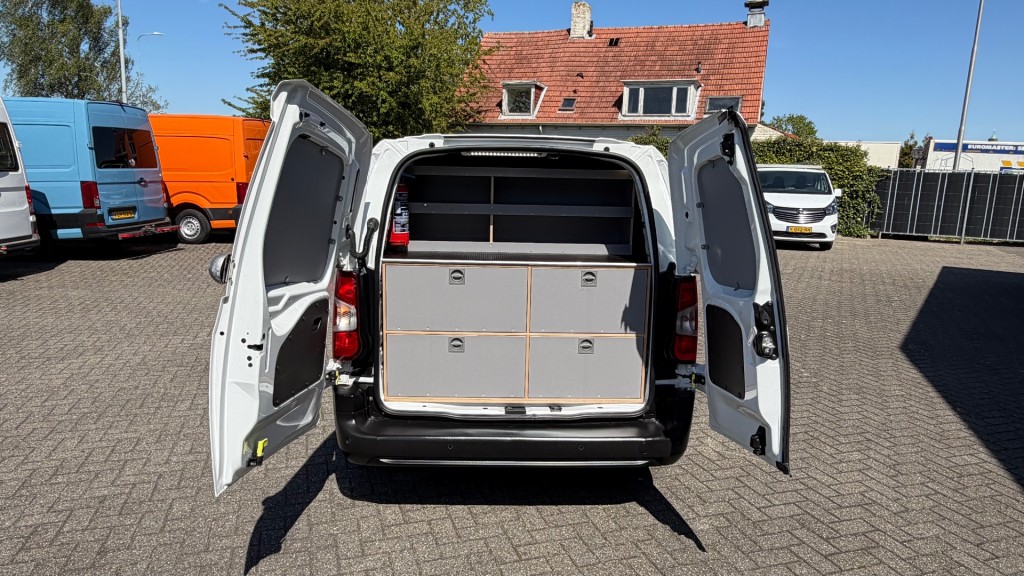 OPEL-COMBO-1.5D 75KW 102PK L2H1 MAXI EURO 6 AIRCO/ CRUISE CONTROL/ BEDRIJFSWAGENINRICHTING/ / 100% DEALERONDERHOUDEN