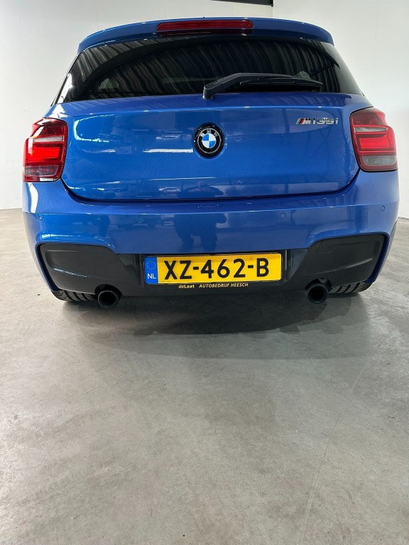 BMW-1-SERIE-M135i, Automaat, 320PK, leer,Schuifdak,Navigatie,PDC,18inch