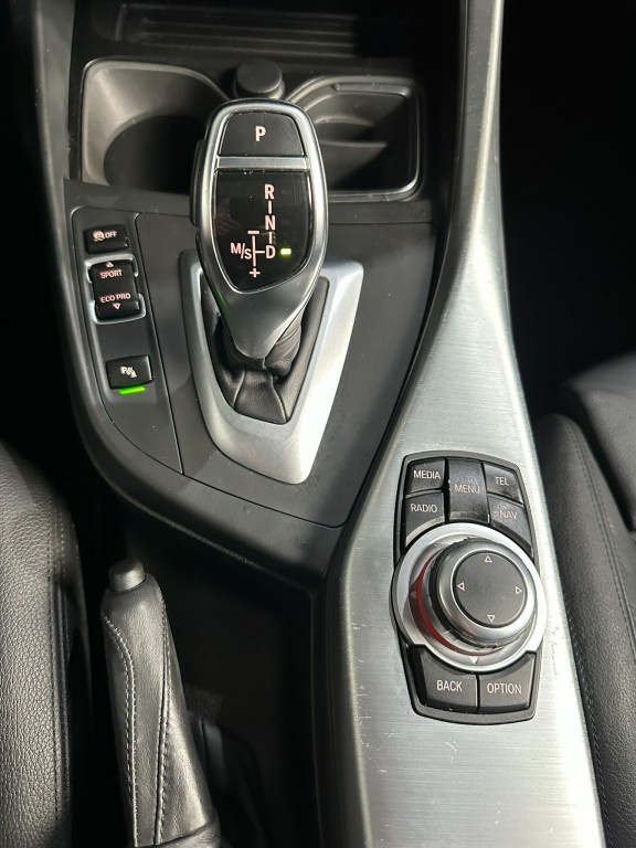 BMW-1-SERIE-M135i, Automaat, 320PK, leer,Schuifdak,Navigatie,PDC,18inch