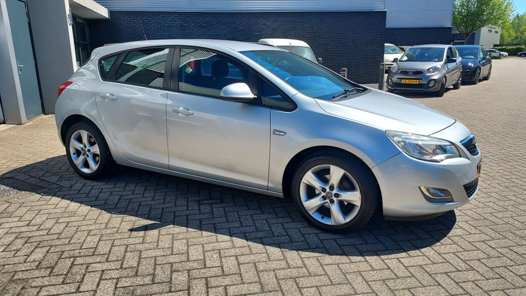 OPEL-ASTRA-1.6i 16V