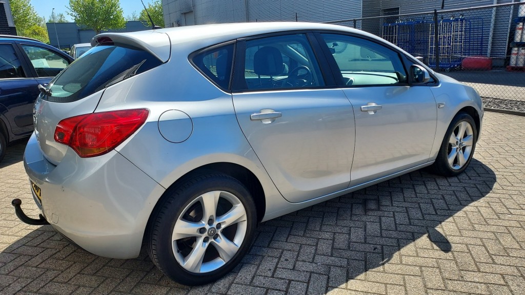 OPEL-ASTRA-1.6i 16V
