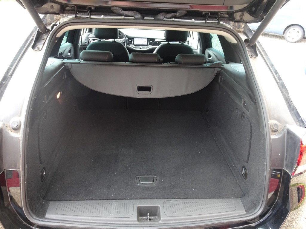 OPEL-ASTRA-1.4 INNOVATION