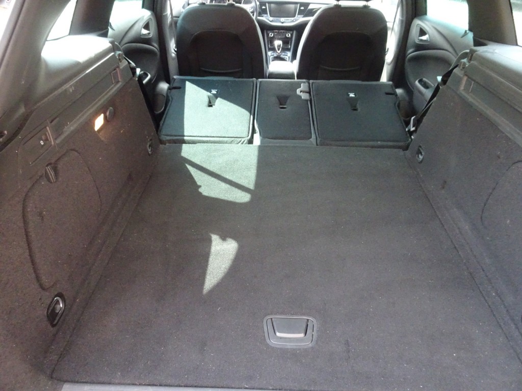 OPEL-ASTRA-1.4 INNOVATION