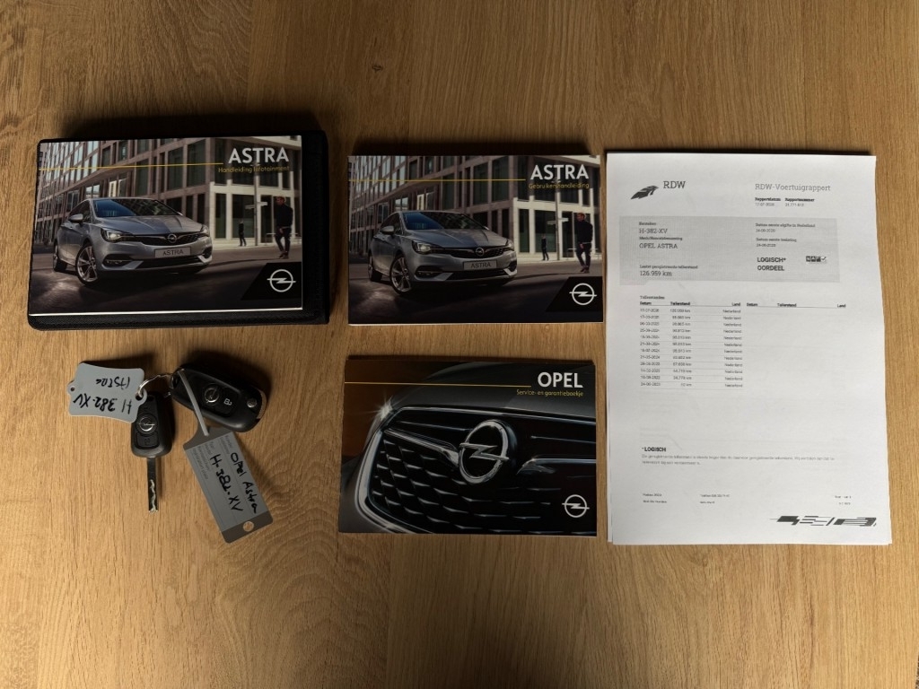 OPEL-ASTRA-1.2 Business Edition - NL Auto Cruise Airco Navi Bluetooth