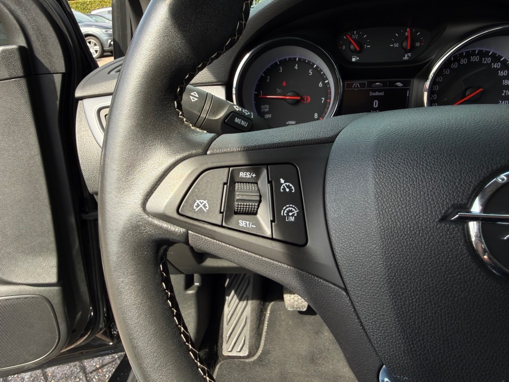 OPEL-ASTRA-1.2 Business Edition - NL Auto Cruise Airco Navi Bluetooth