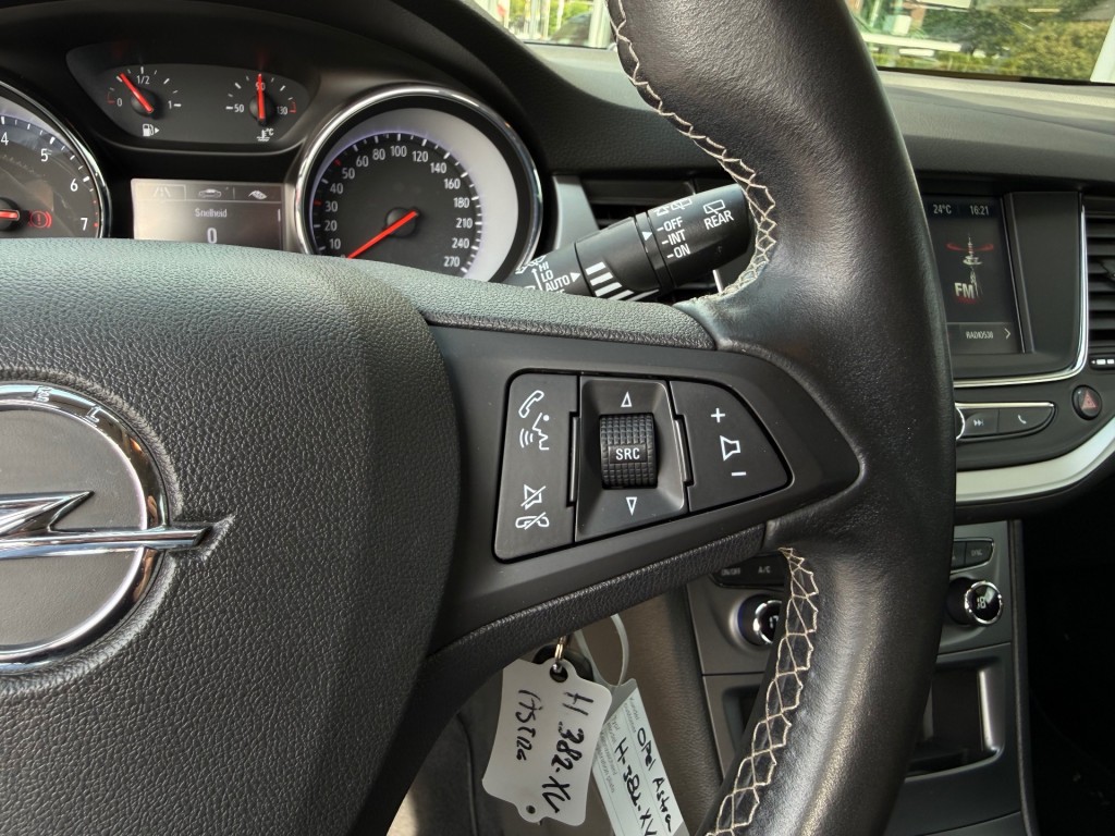 OPEL-ASTRA-1.2 Business Edition - NL Auto Cruise Airco Navi Bluetooth