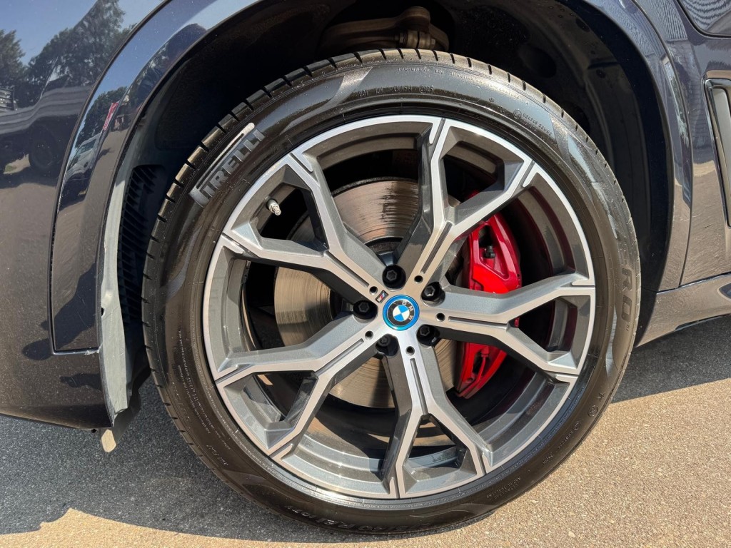 BMW-X5-XDRIVE45E M-Sport Bowers & Wilkins Pano Softclose Laser Trekhaak Mooi vol uitgevoerd!