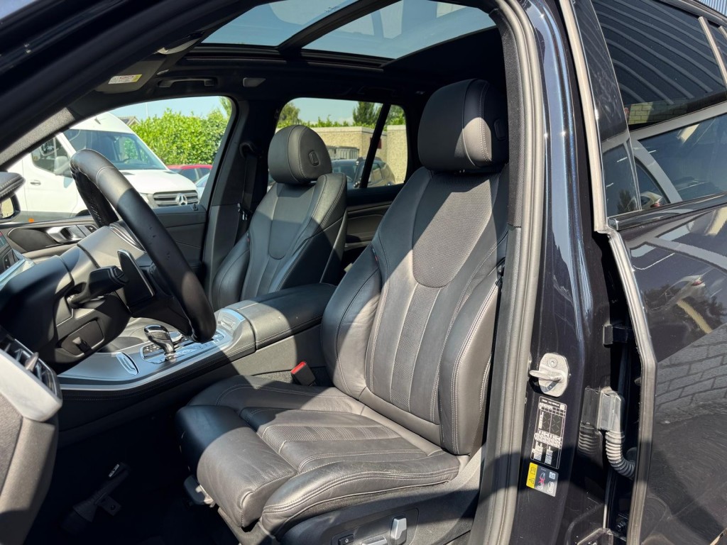 BMW-X5-XDRIVE45E M-Sport Bowers & Wilkins Pano Softclose Laser Trekhaak Mooi vol uitgevoerd!