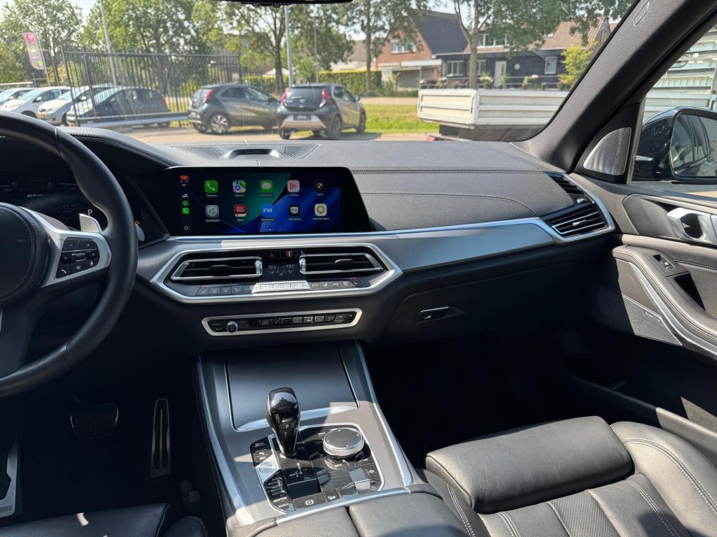 BMW-X5-XDRIVE45E M-Sport Bowers & Wilkins Pano Softclose Laser Trekhaak Mooi vol uitgevoerd!